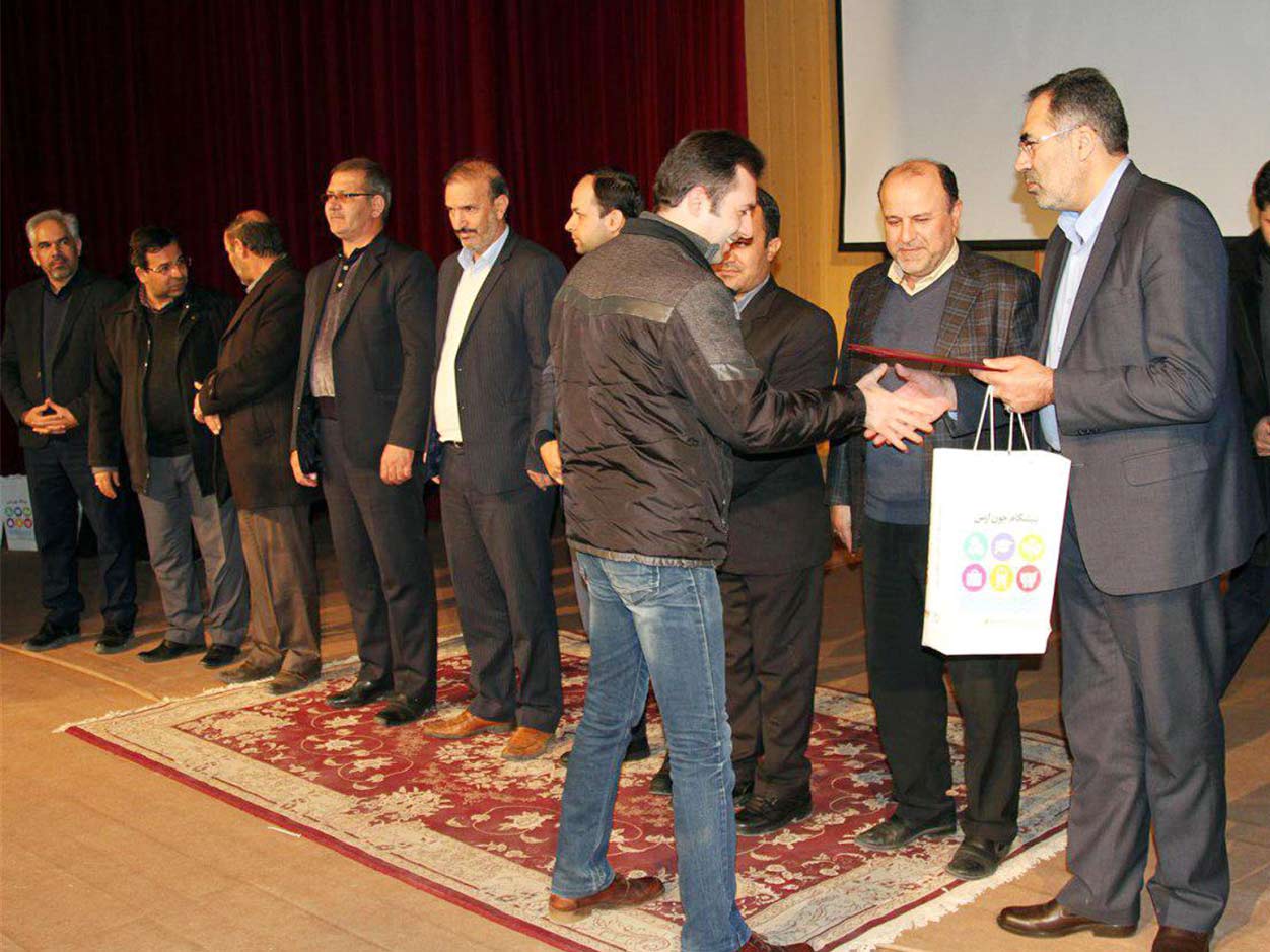 از نخبگان و استعدادهای برتر شهرستان جلفا تجلیل شد
